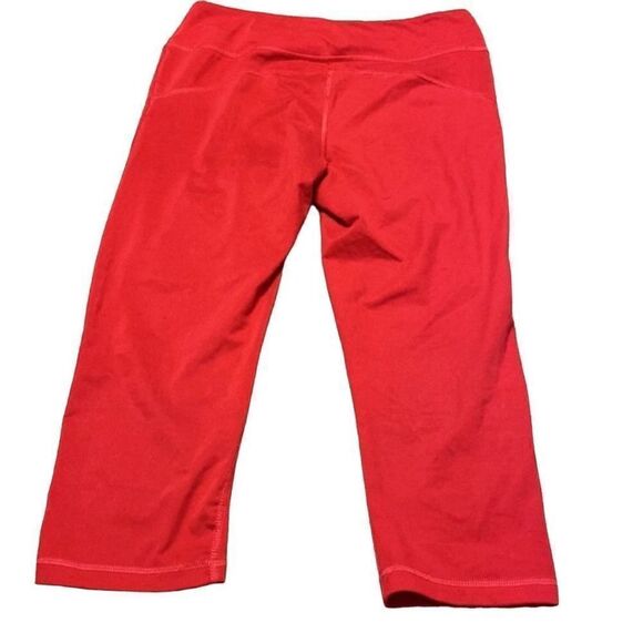 Fabletics Capri leggings  - Picture 3 of 5